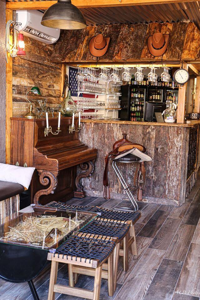 Bar et Tapas Le Saloon