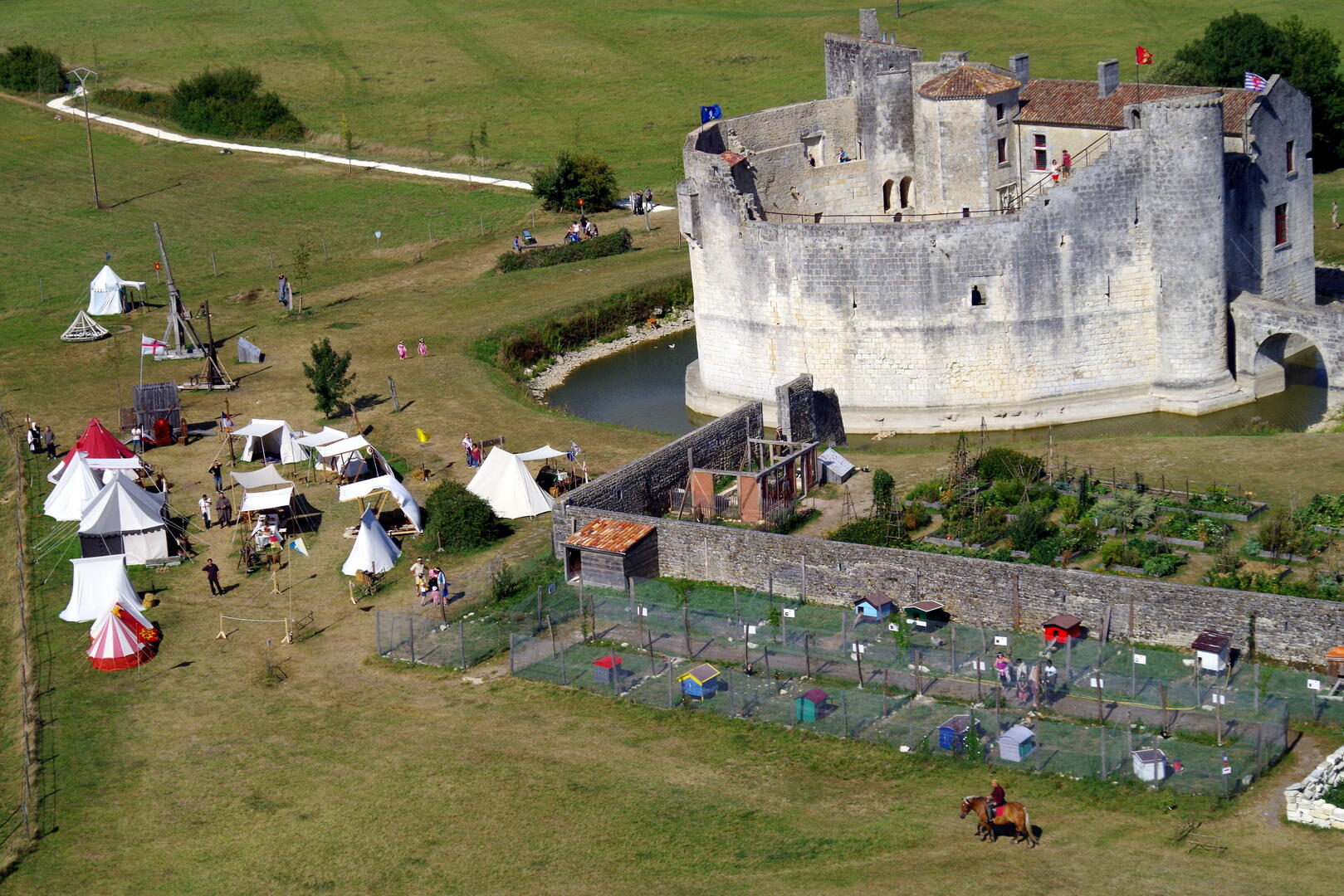 Château fort de la Fée Mélusine