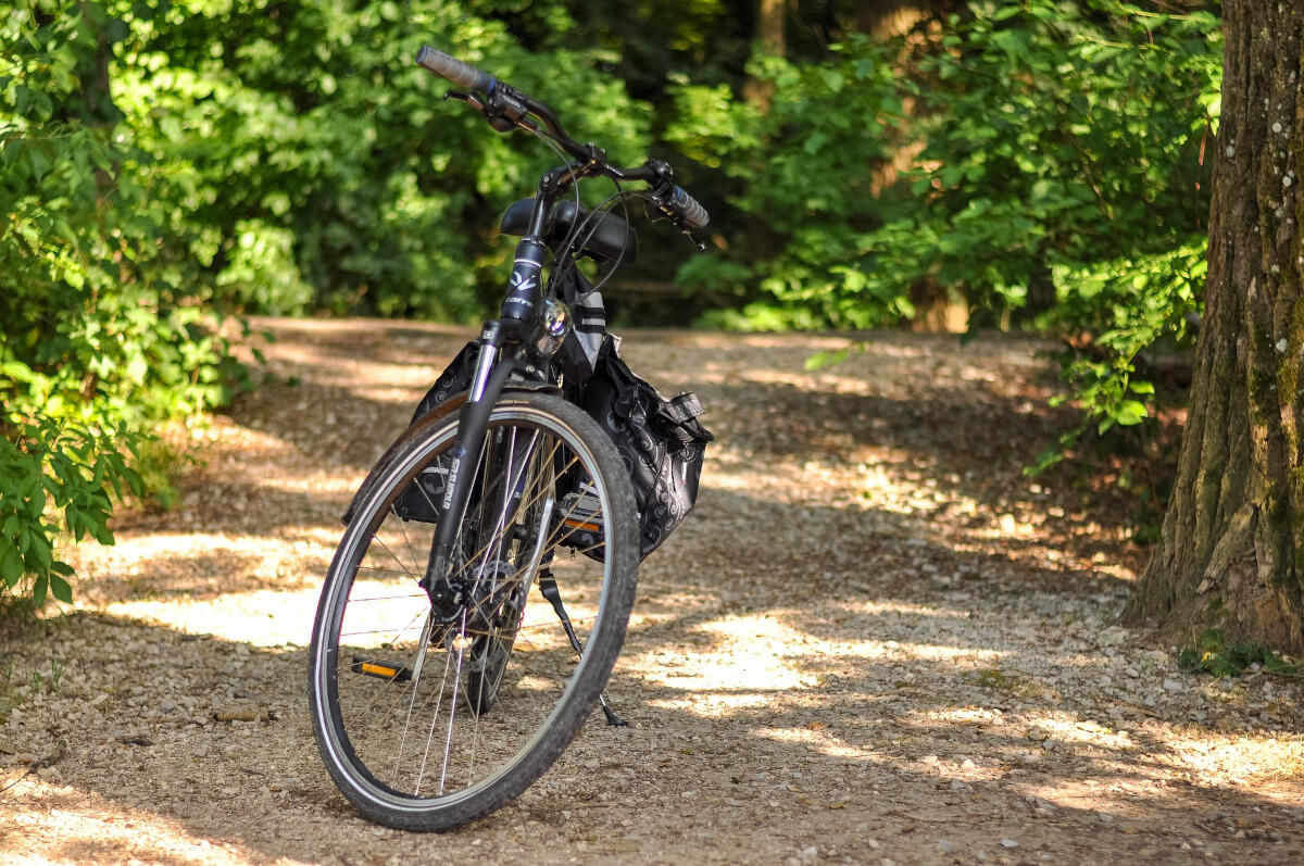 Brignoles, le hameau des Censiés à vélo