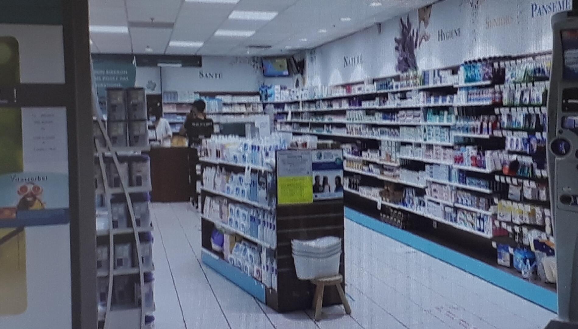 Pharmacie du C.C. St Roman