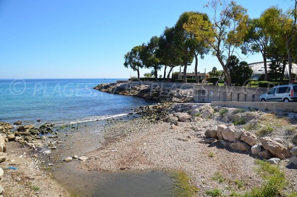 Plage de la piscine