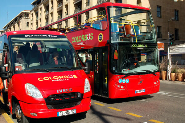 HOP-ON HOP-OFF CITY SIGHTSEEING BUS TOUR