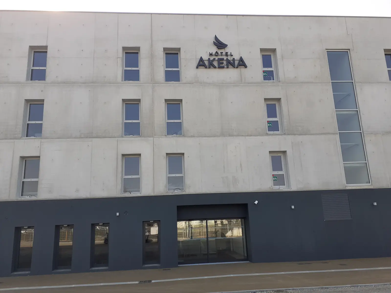 Akena Hotel