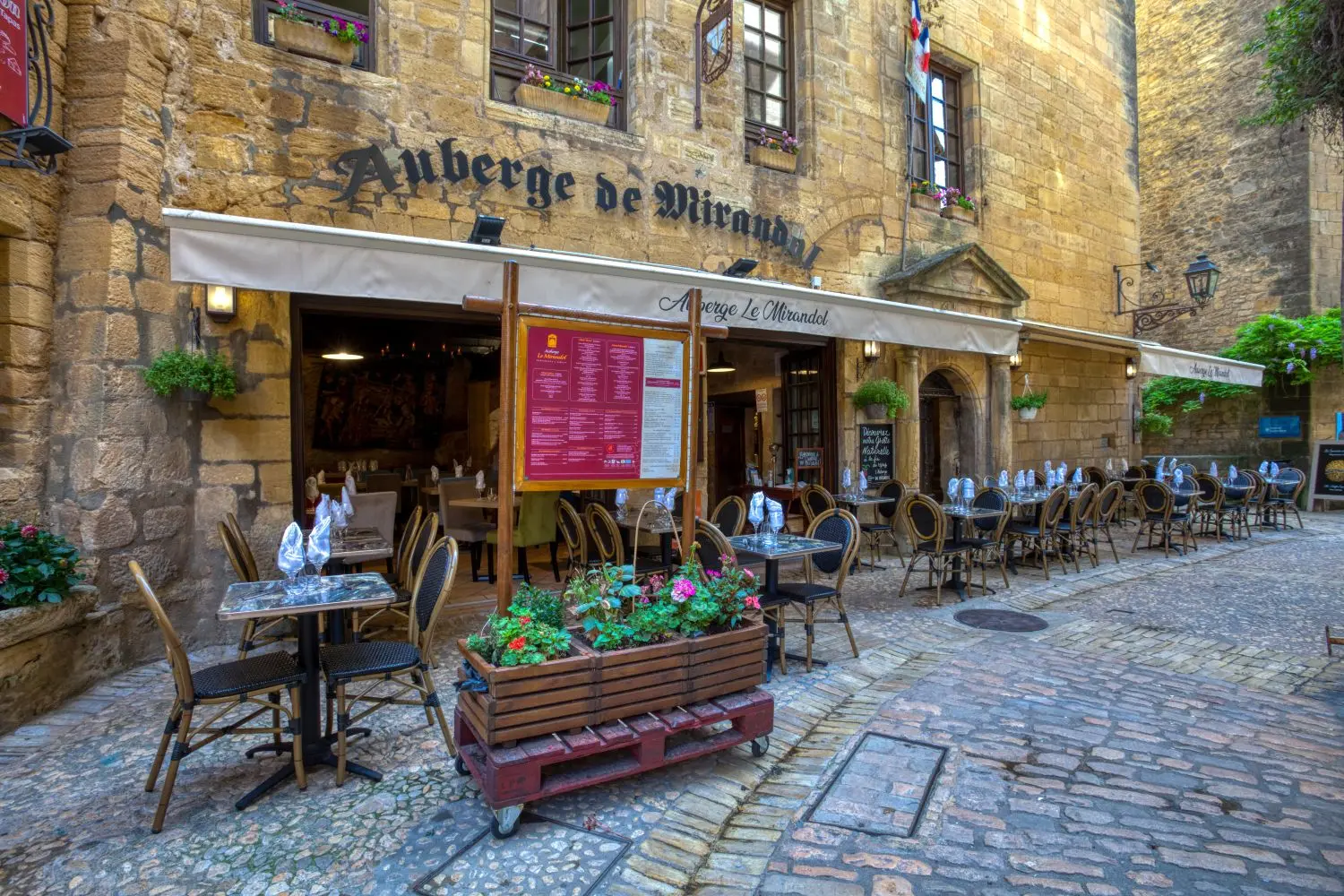 Mirandol-sarlat-terrasse