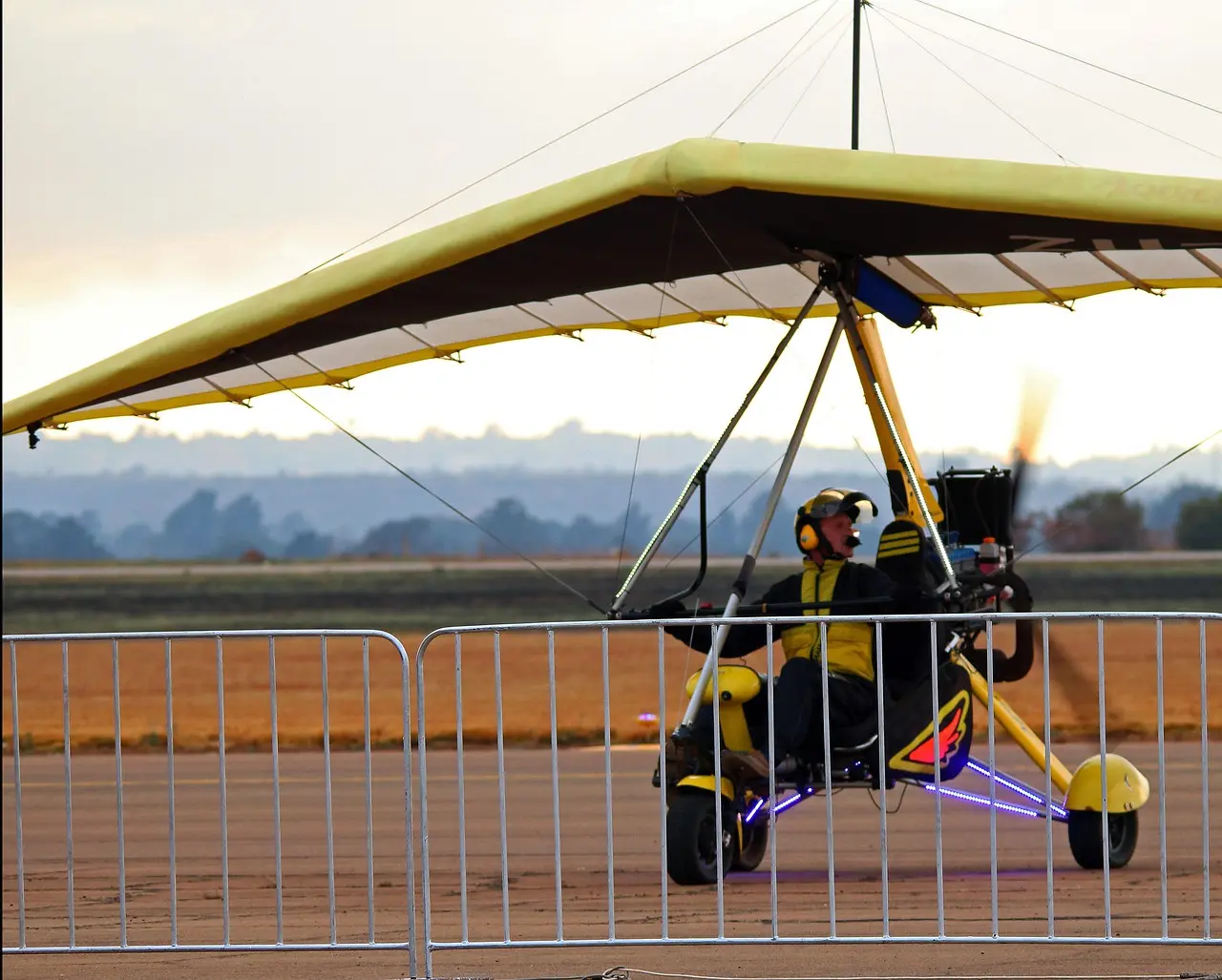 microlight-6896767_1280