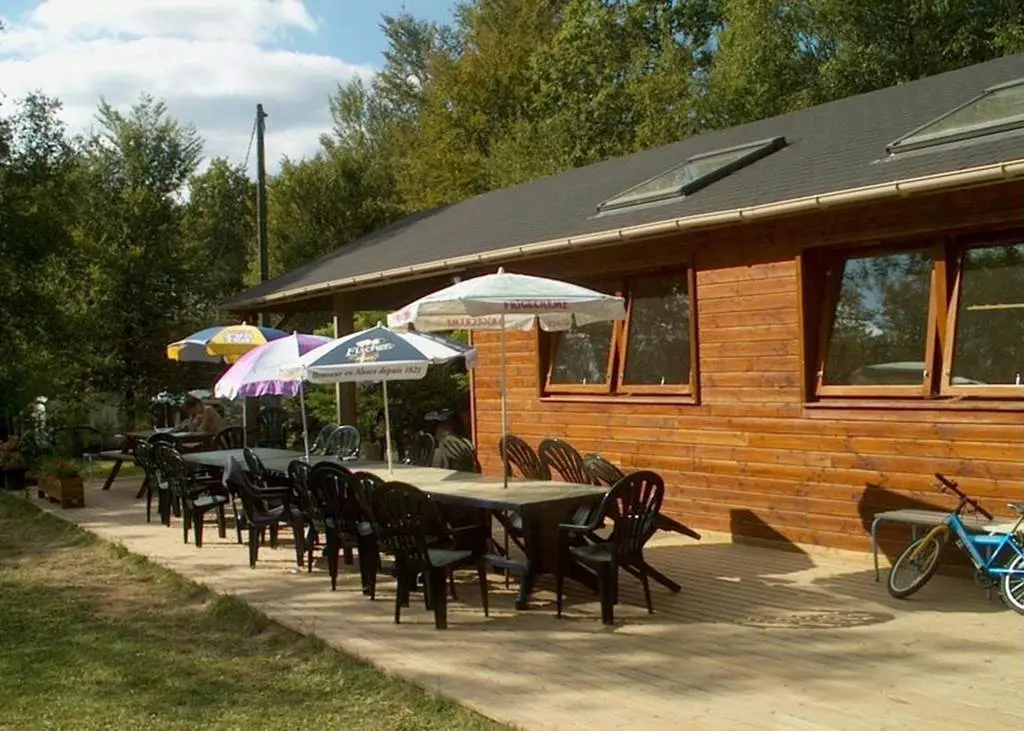 Camping-Naturiste-Les-Bruyeres-D-Arvor-Cleguer-Groix-Lorient-Morbihan-Bretagne-Sud