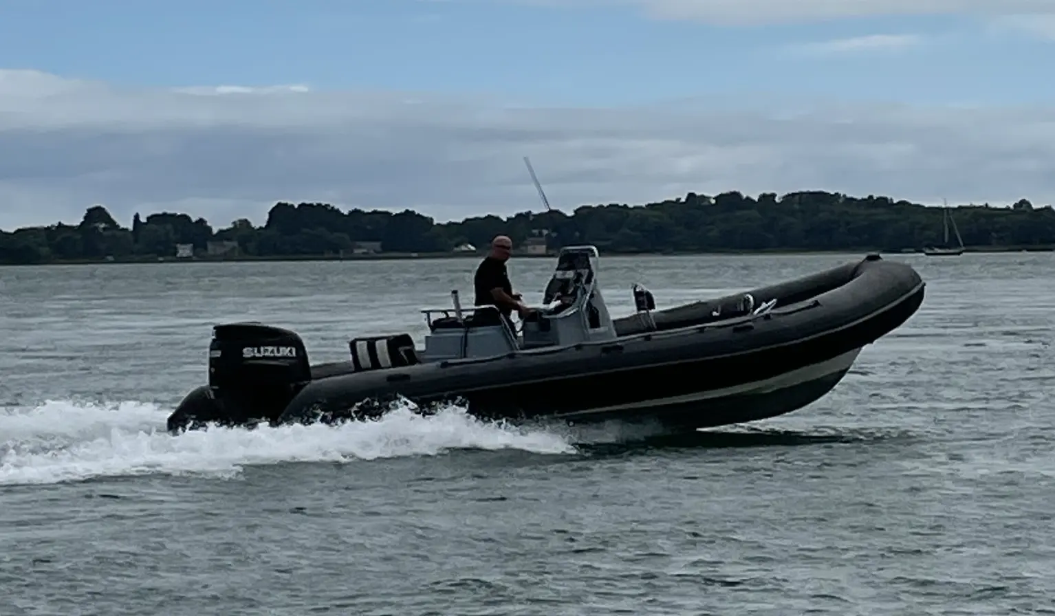 8m et 250cv