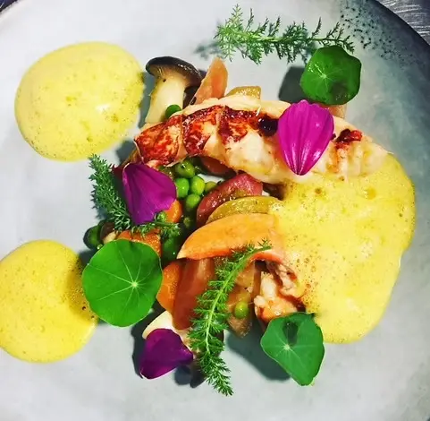 16e46d_da3542fc279c4f26acee852627288037_mv2