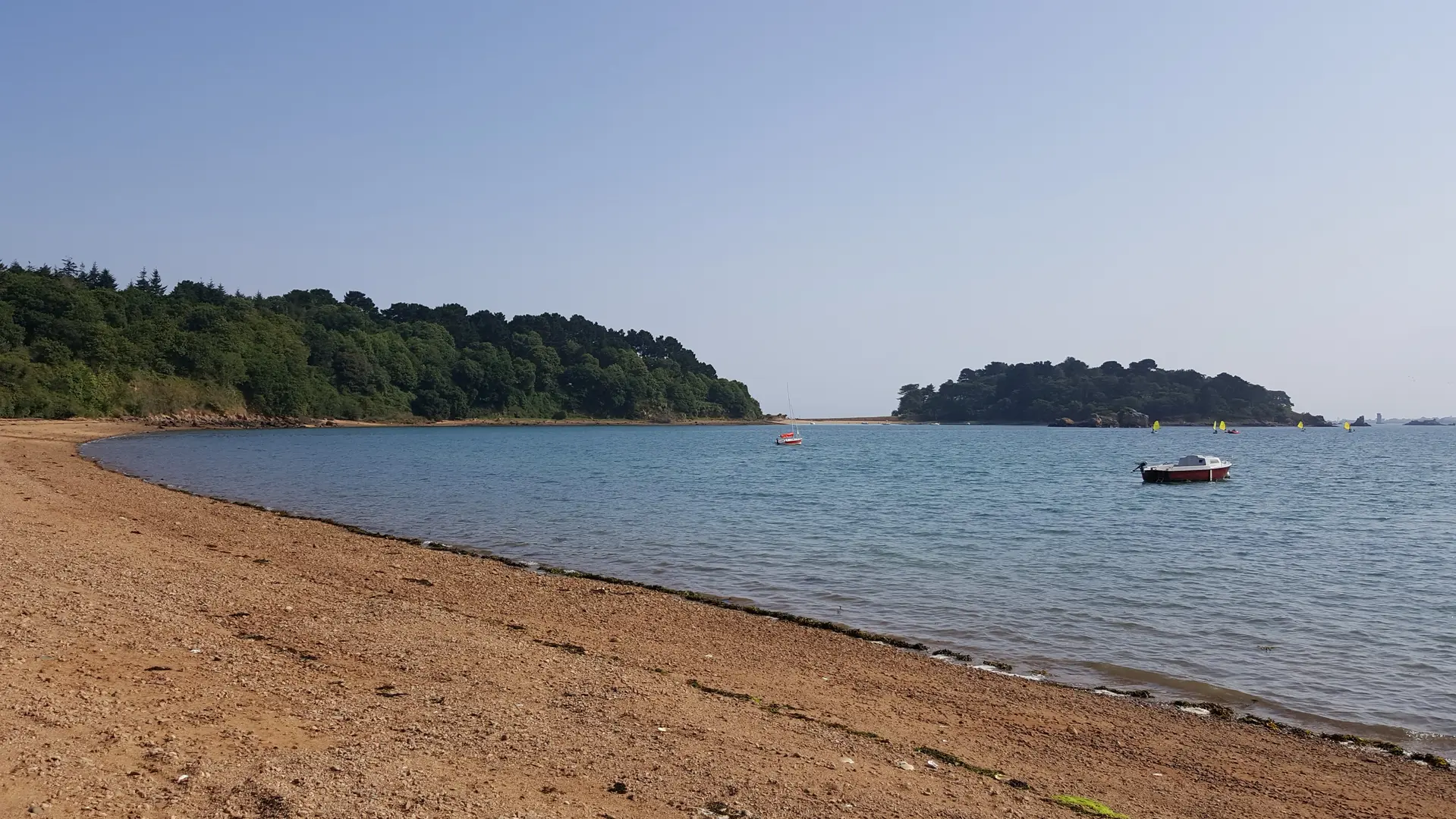 Plage de Kermouster