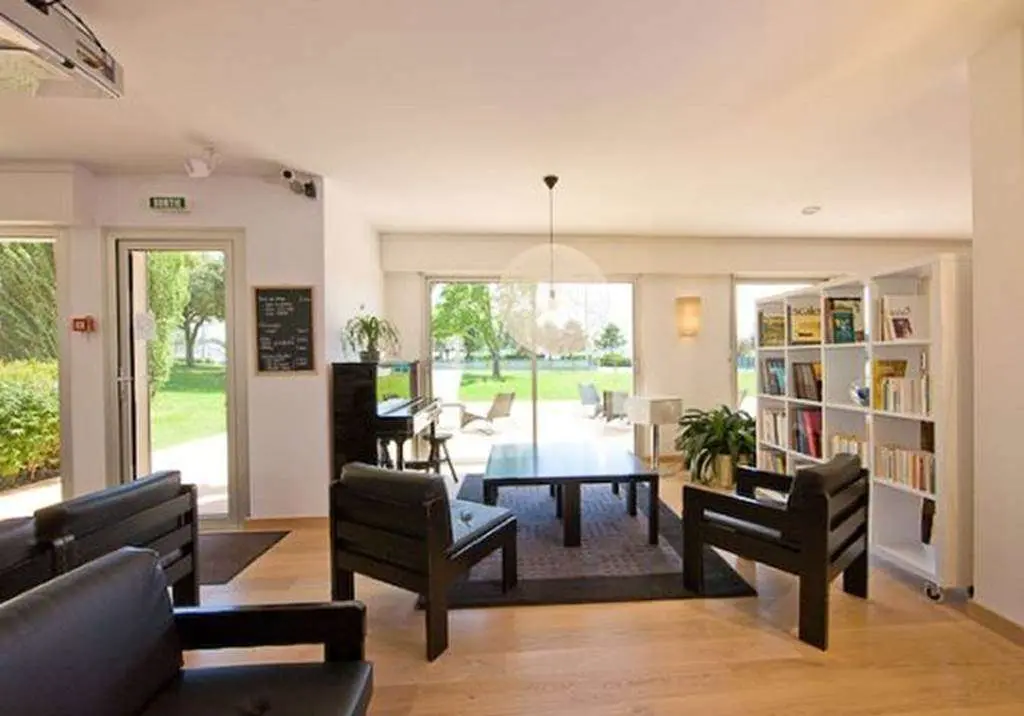 Bibilothque-Htel-Le-Crouesty-Arzon-Presqule-de-Rhuys-Golfe-du-Morbihan-Bretagne-sud3fr