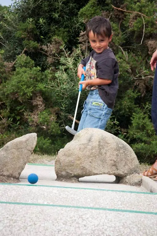 Mini-Golf-Parc-du-Fogeo-Arzon-Morbihan-Bretagne-Sud