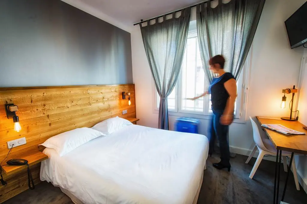 Hôtel Victor Hugo - CHAMBRE CONFORT