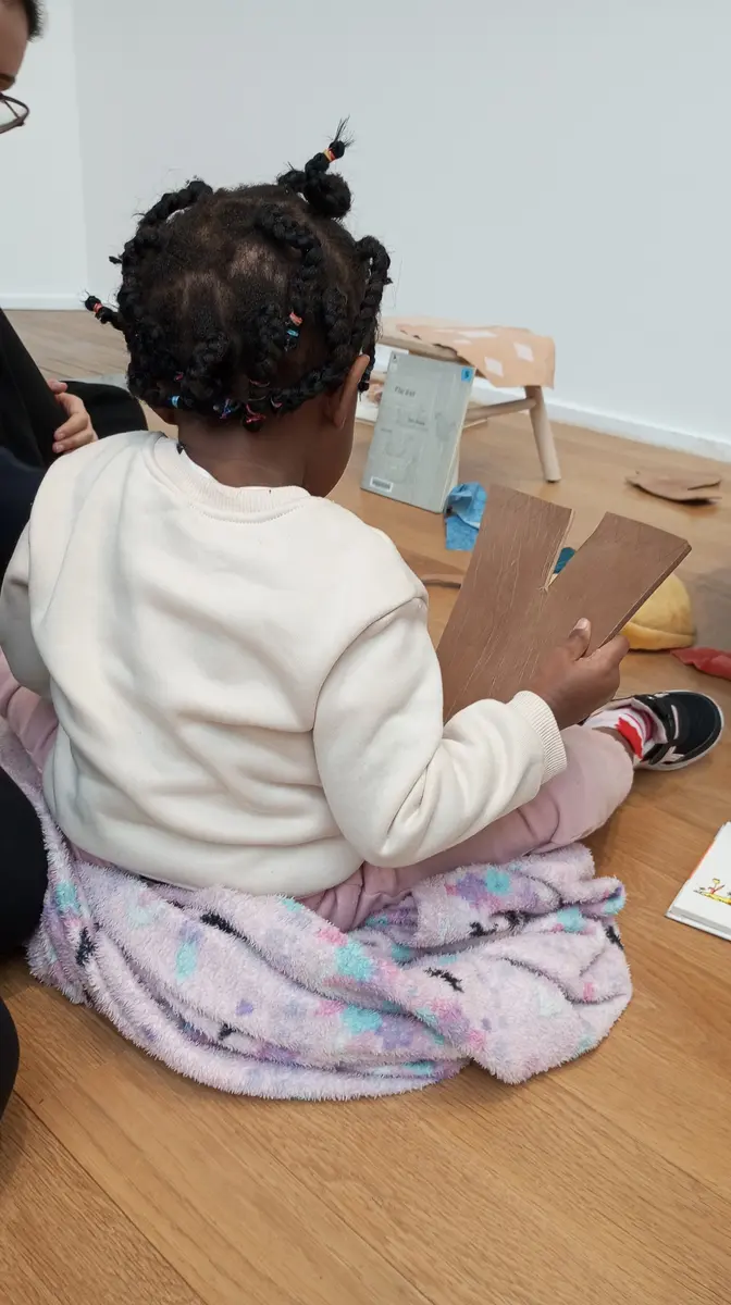 Visite d'une crèche au Frac-Artothèque