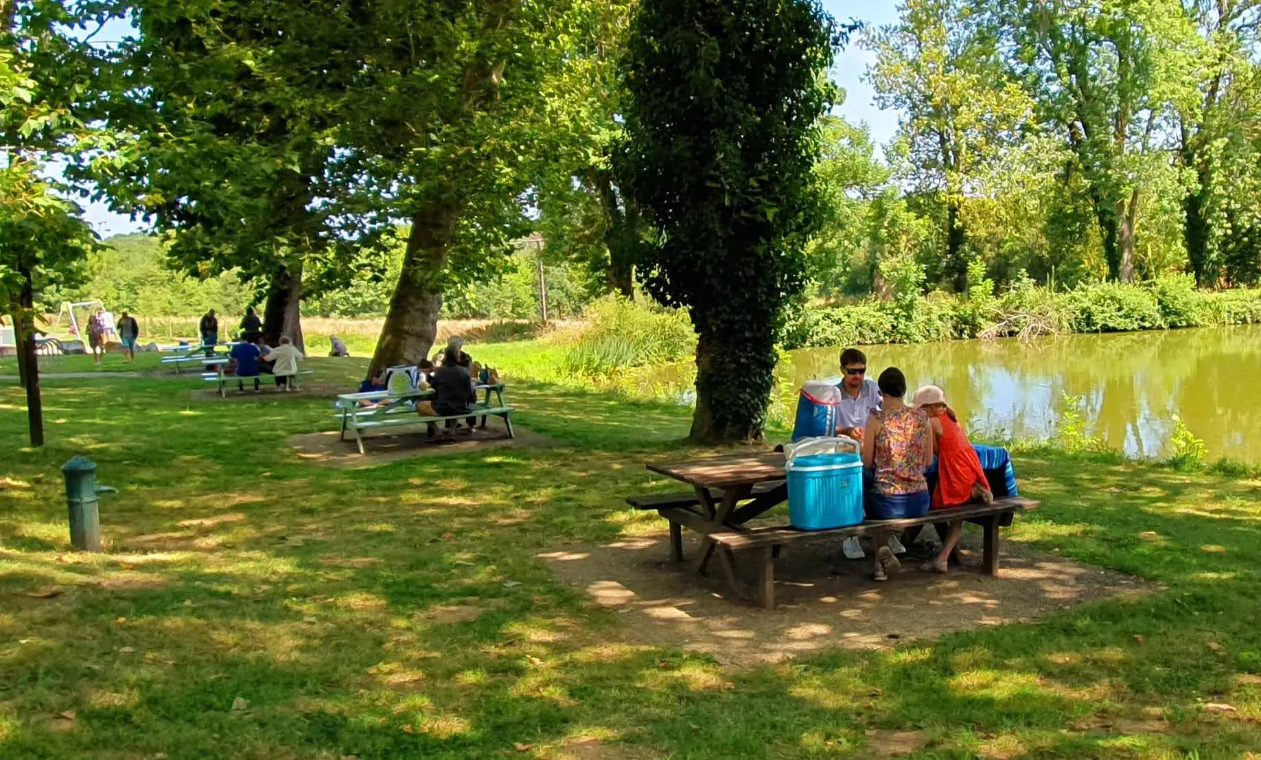 aire pique nique magnac-bourg