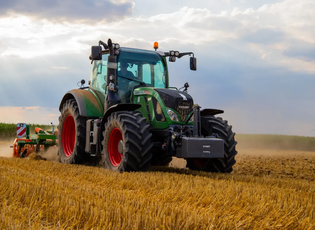 tracteur-tour-a-chalus