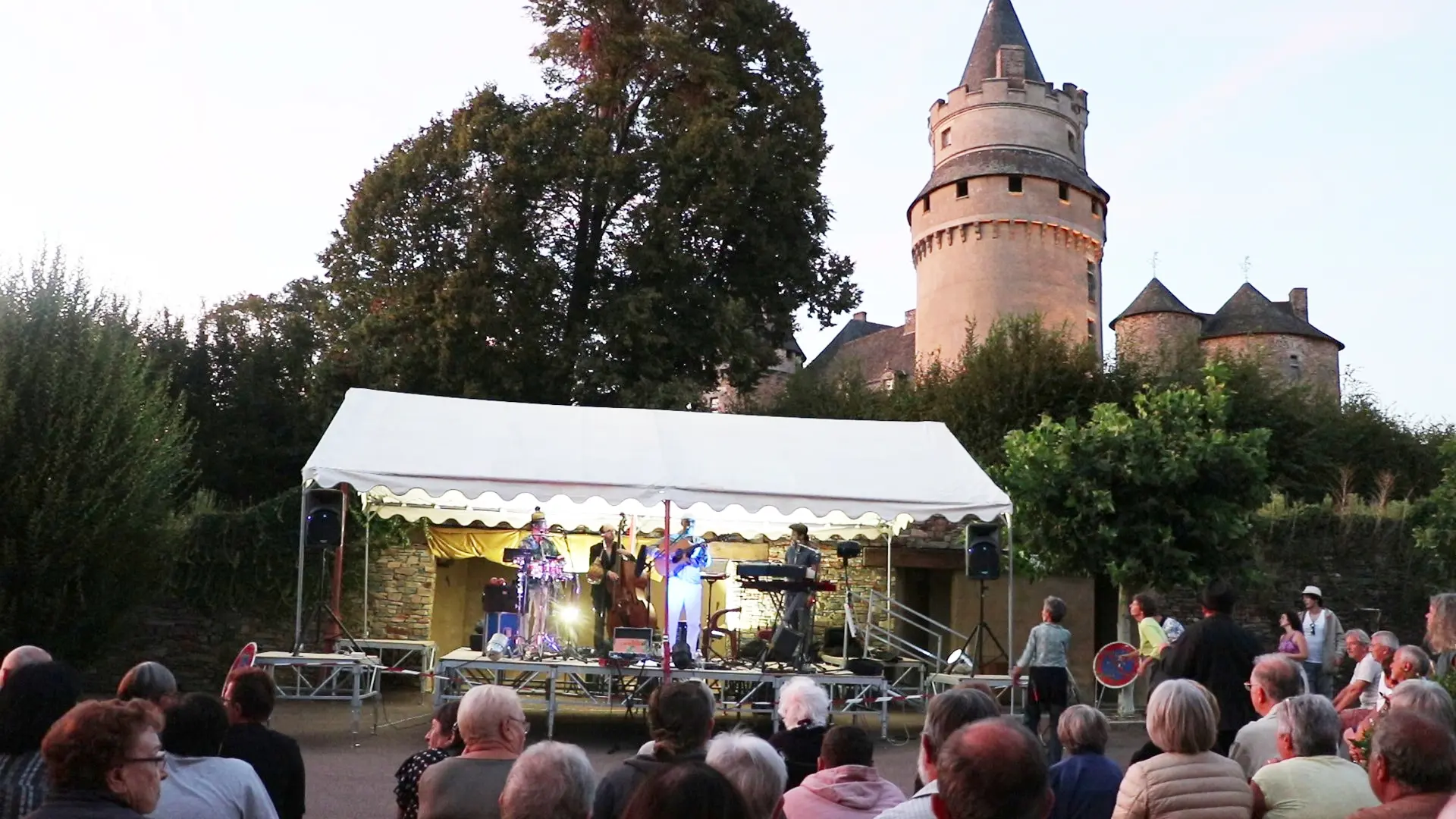 les visiteurs du soir Coussac Bonneval