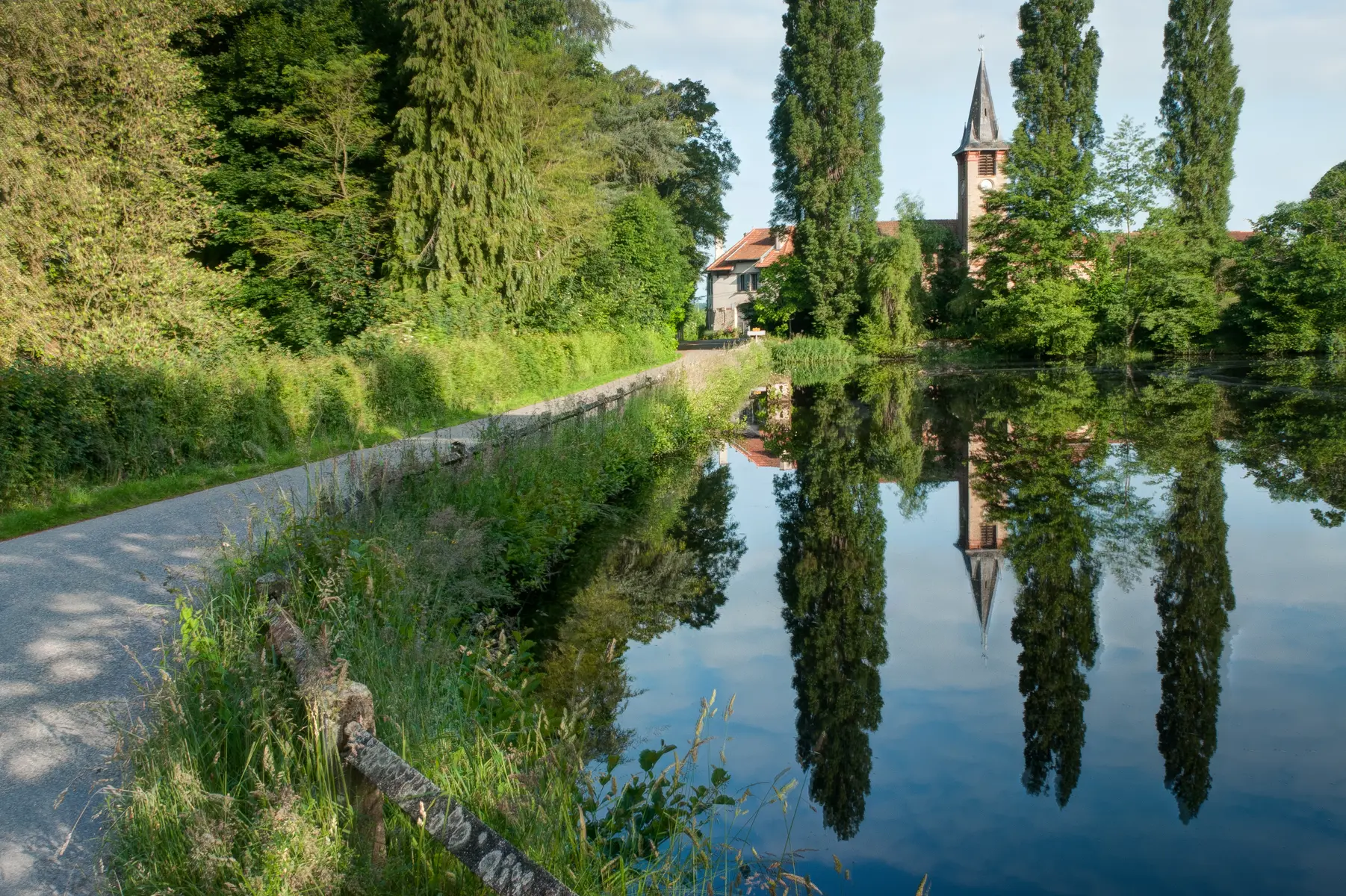 Balade Villefavard, un village pas comme les autres