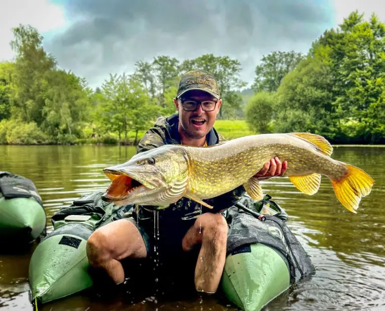 Pêche au carnassier en float tube