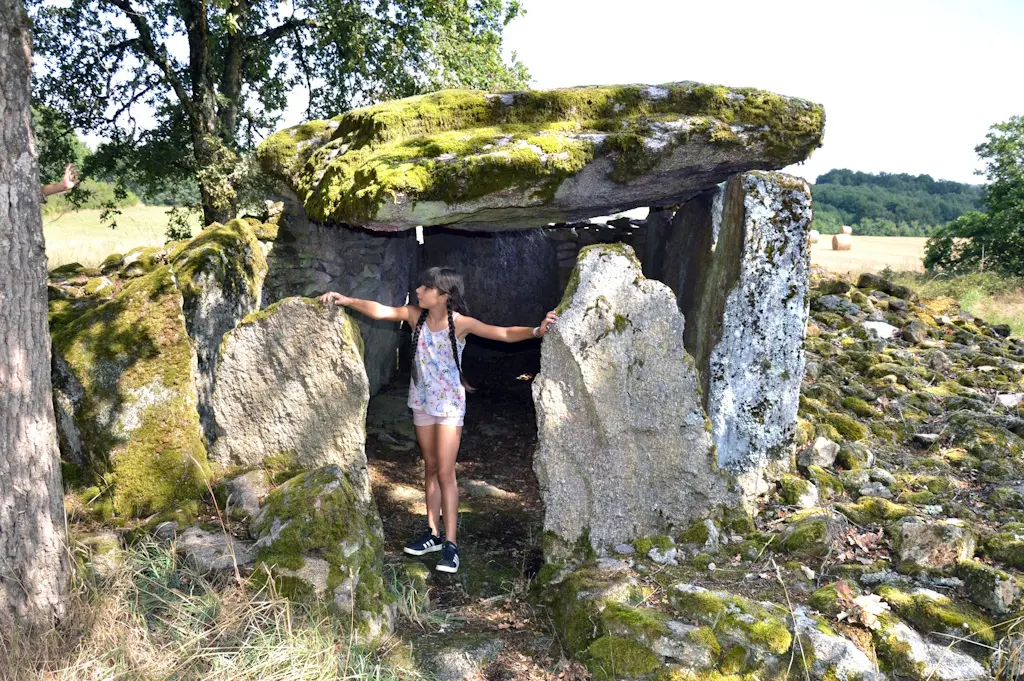 FOLLES Dolmen des Goudours