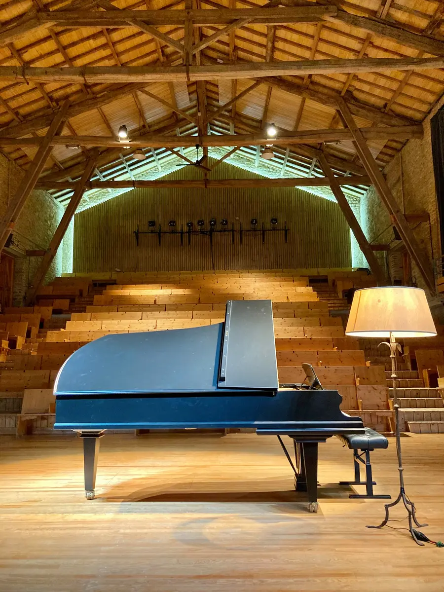 Le piano C. Bechstein de la Ferme de Villefavard