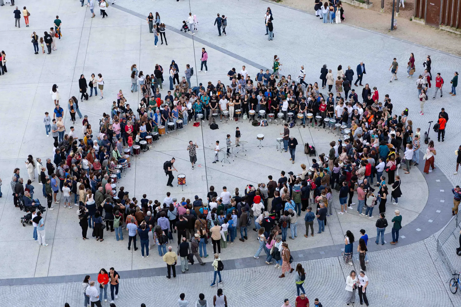 Fête de la musique - Place de la République - 12-2029 - ©OTI.Limoges.Anne-Sophie.Dubreuil (4)