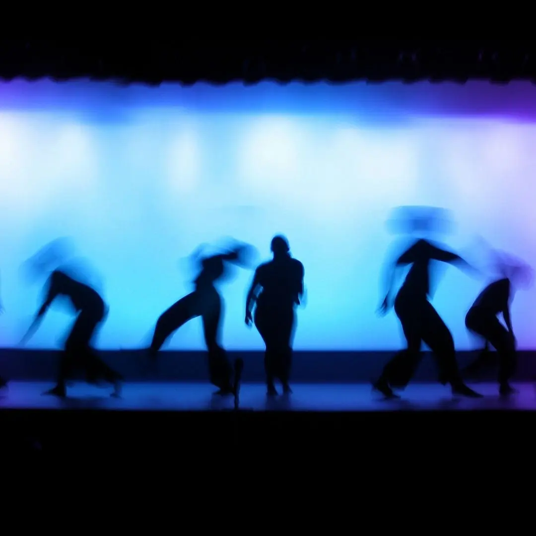 Dance, musique et porcelaine