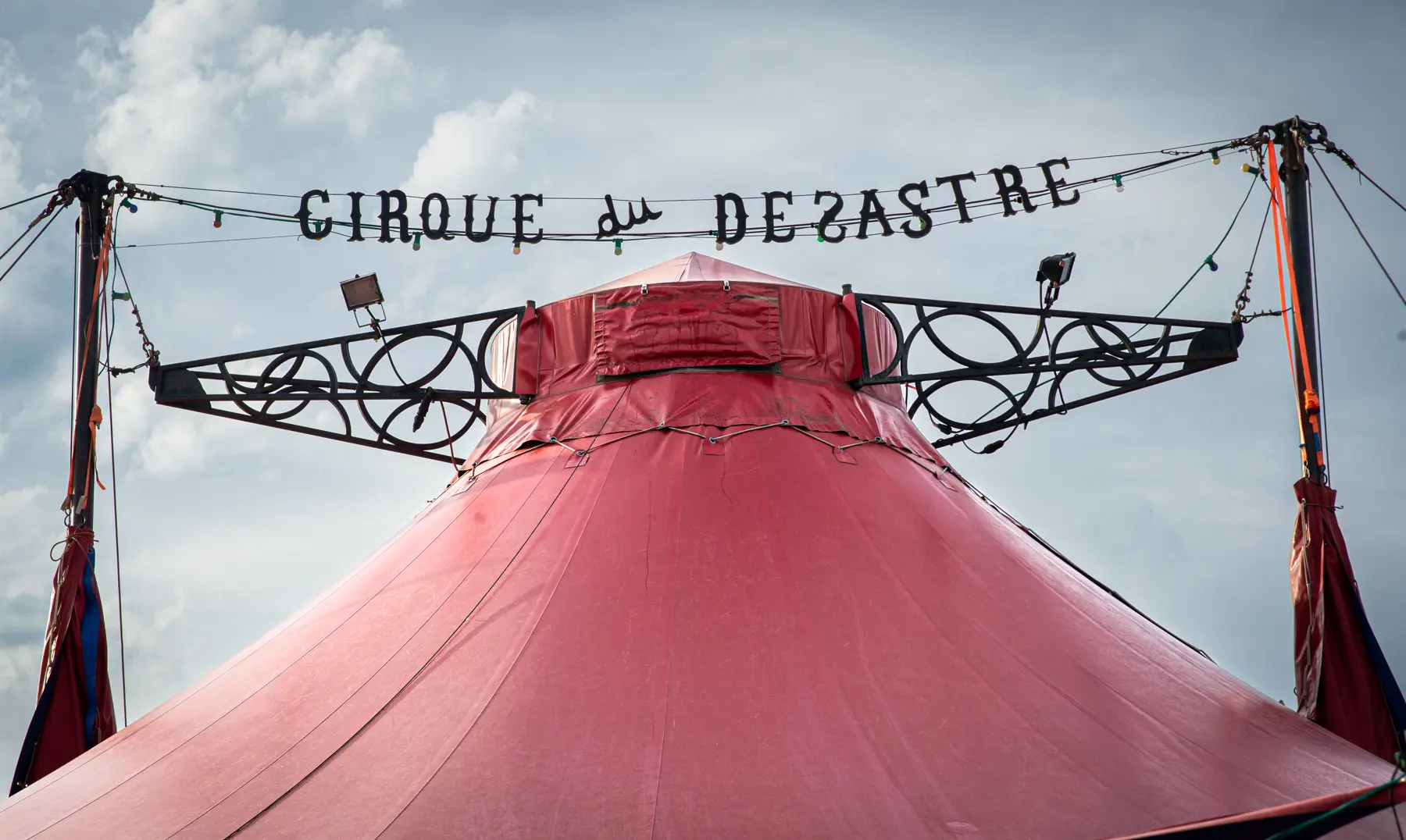 Chapiteau du Cirque du Désastre