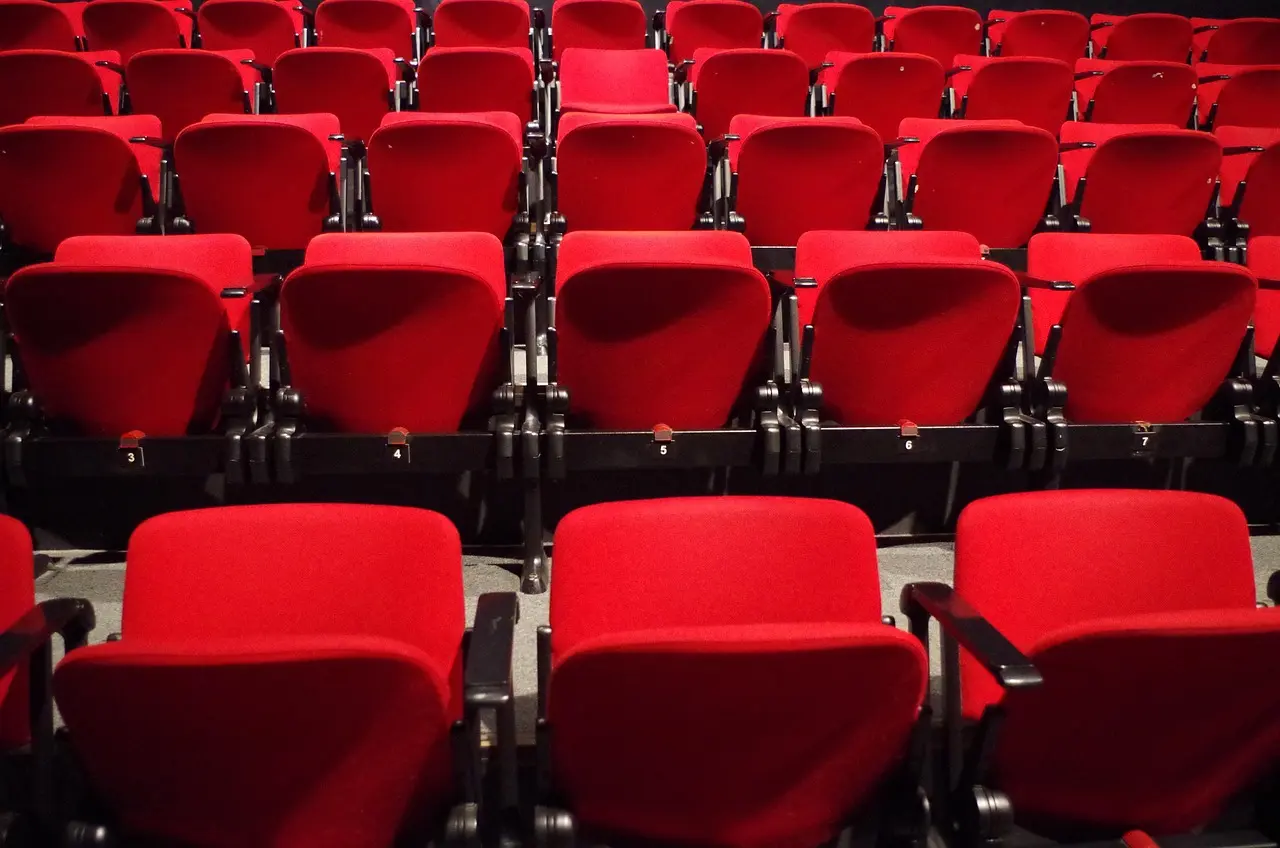 ajale-theater