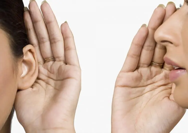 Le Bouche-à-Oreille approche…
