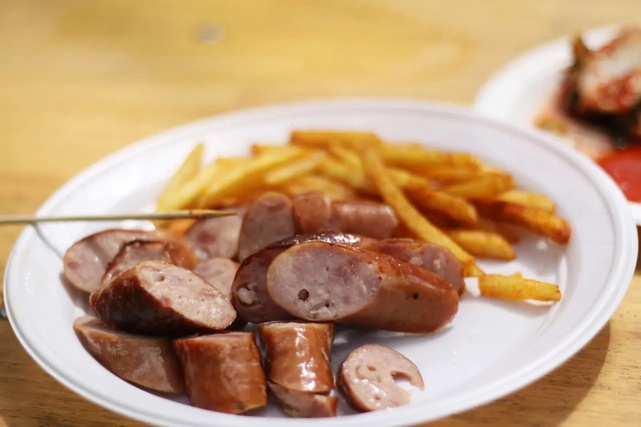 Saucisses frites