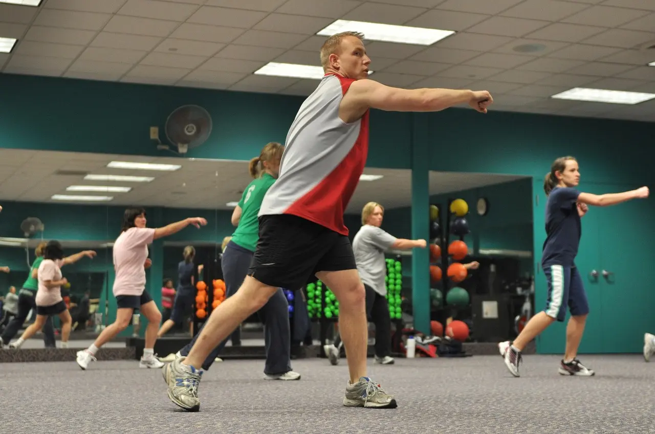 fitness-room-1180062_1280