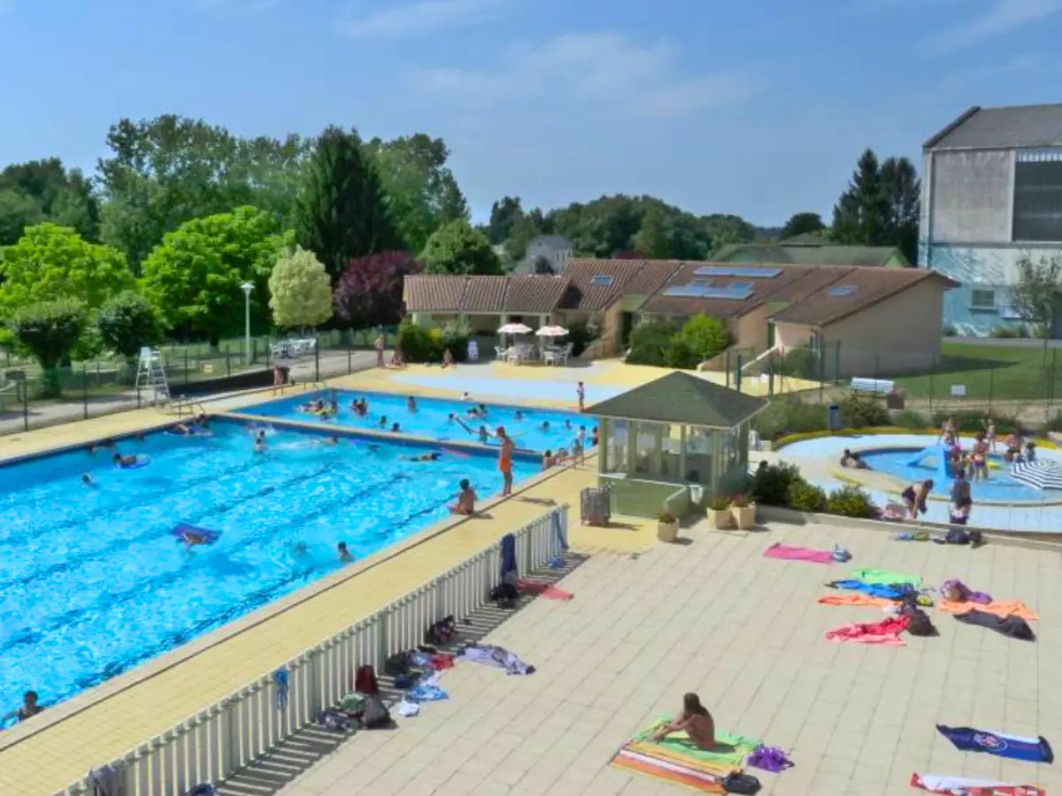 Piscine municipale de Châlus