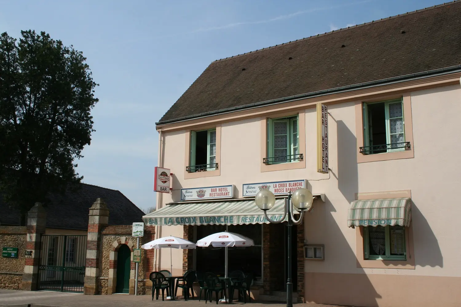 hotel-la-croix-blanche-le-luart-2-2