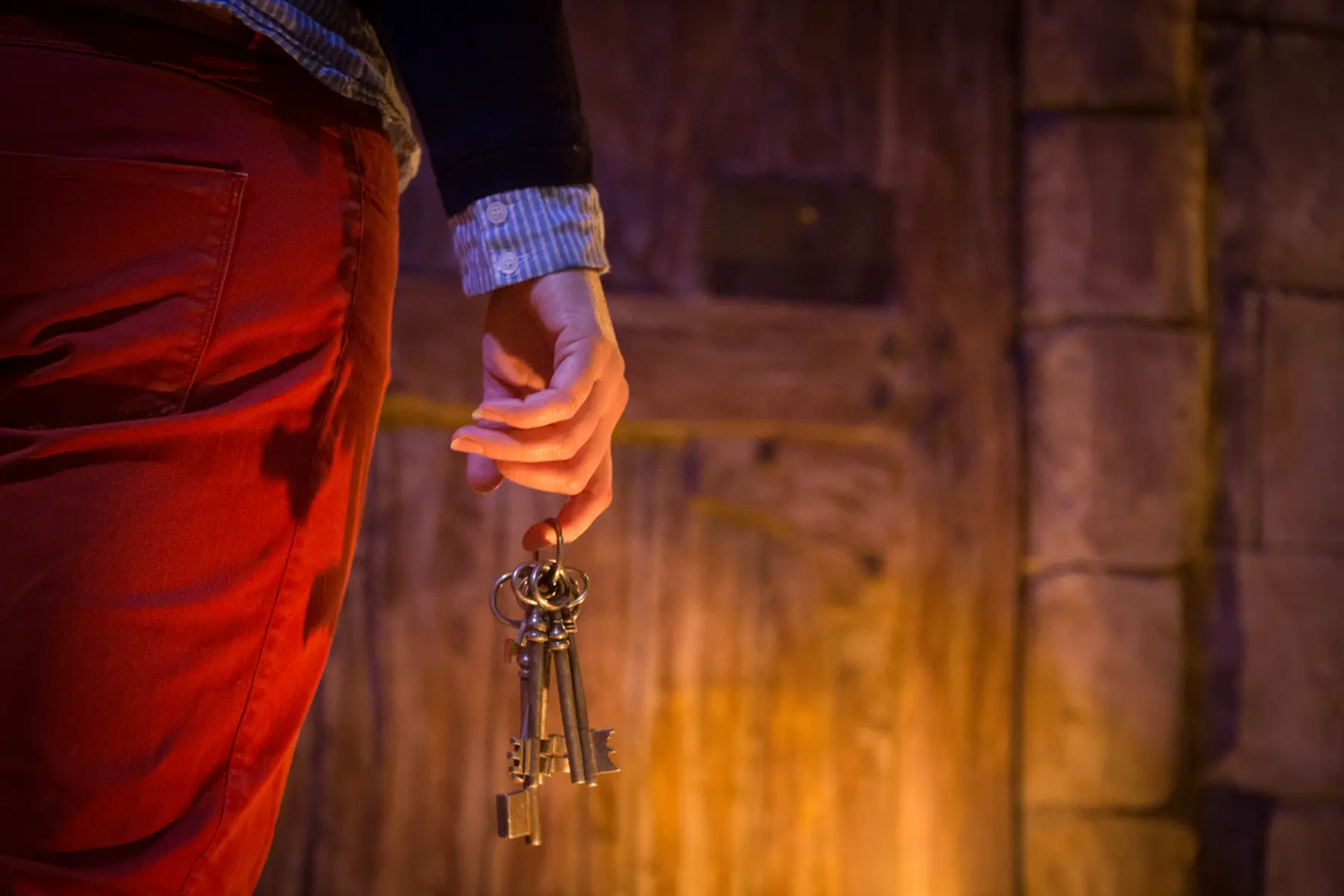 Under Escape - L'aventure vous attend au pied de l'escalier.