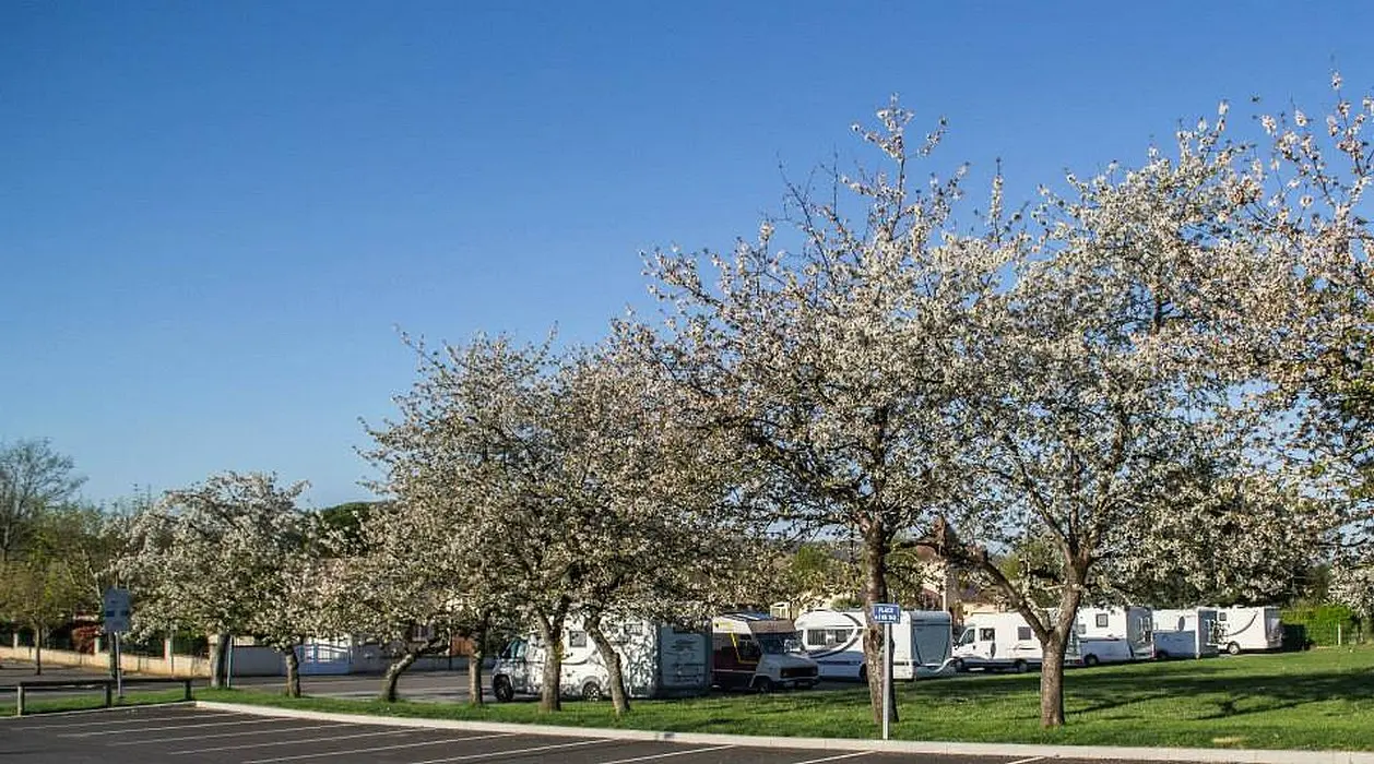 Photo-aire-camping-cars