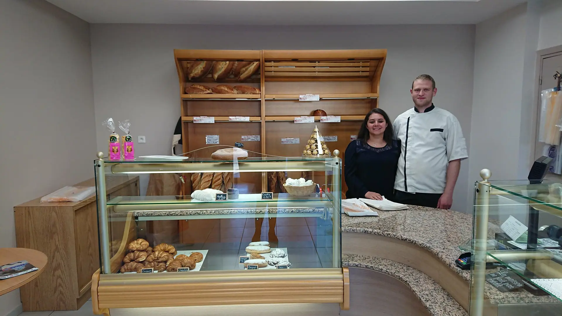 Commerces-ADM-Aux 48 Délices