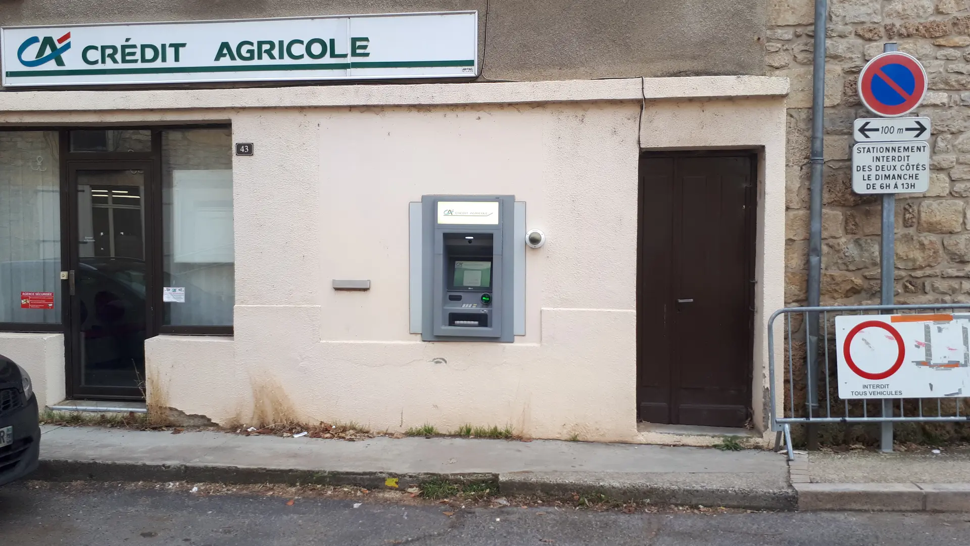 DISTRIBUTEUR Chanac (Place du Triadou)