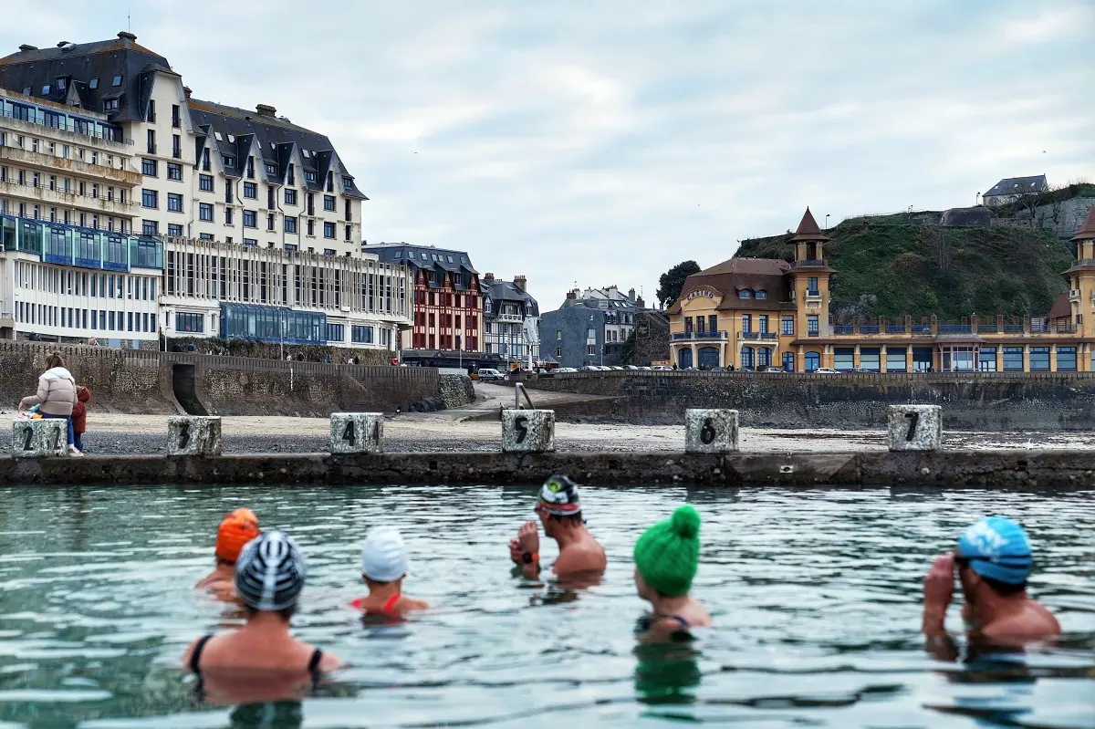 Bain_en_eau_froide_avec_l_association__Au_Bain_quotidien_-credit-OTGTM-Lea_GUILLOTTE-37859