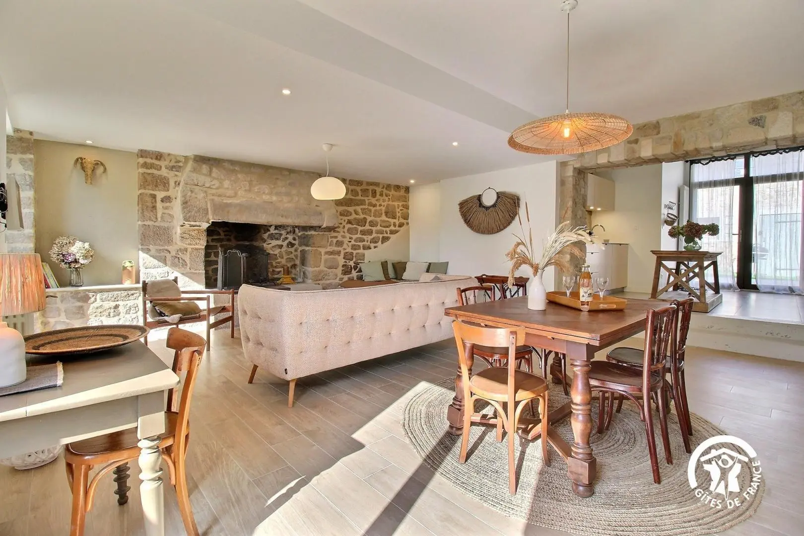 56G34998-hortensia-de-beaumer-carnac