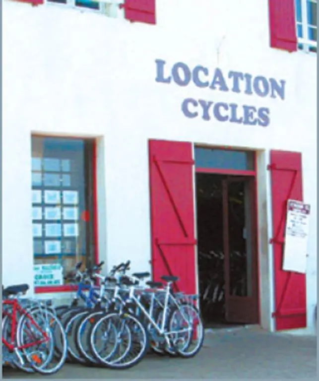 A-bicylclette-Groix-Lorient-Morbihan-Bretagne-Sud