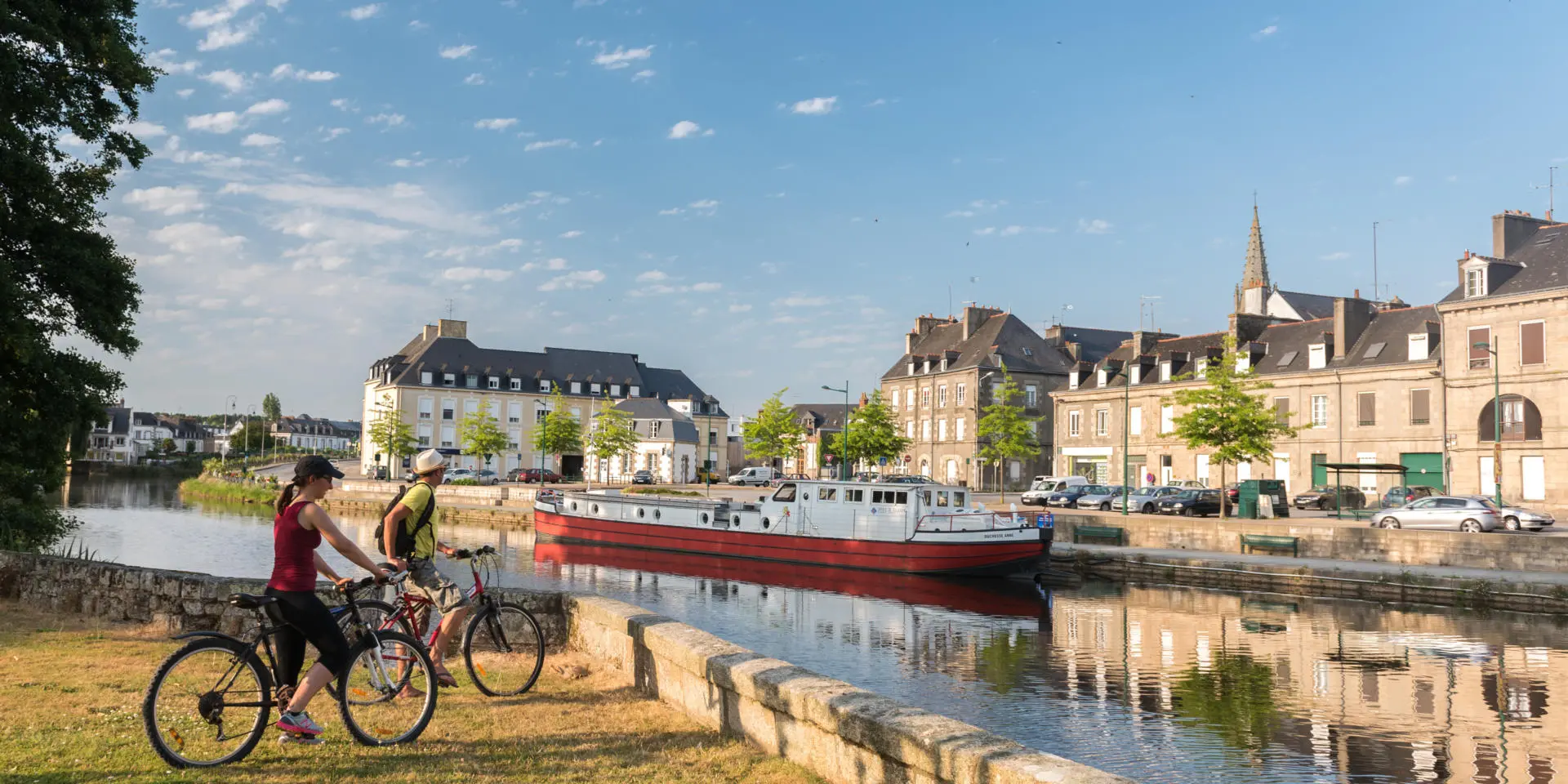 1-pontivy-le-long-du-canal-emmanuel-berthier-1920x960-crop-1540915426