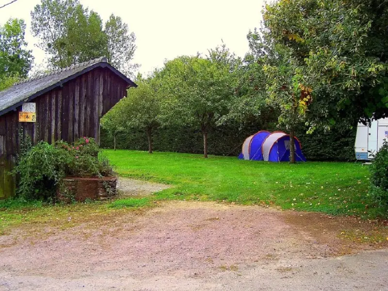 Aire-camping-de-Saint-Lery