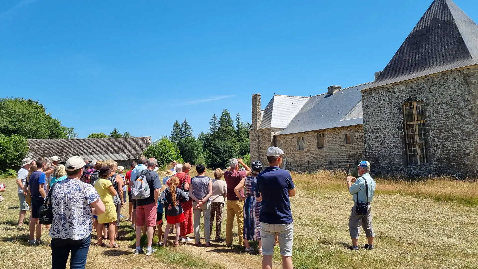Visite commentée du Manoir de Saint-Quijeau - 15 juillet 2022 © OTPRM YUNA LOYER (17)