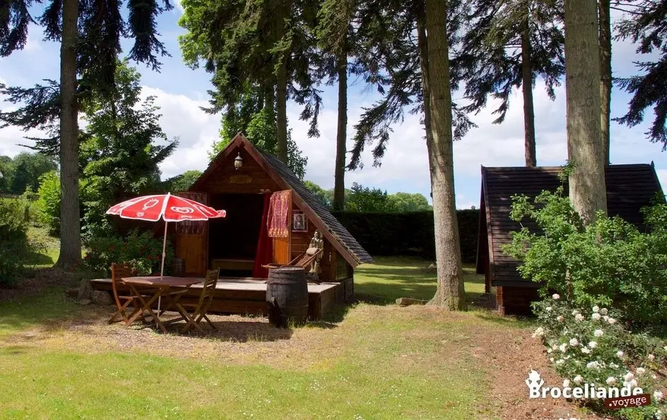 cabane-pionnier-St-Malo-de-Beignon-Destination-Broceliande