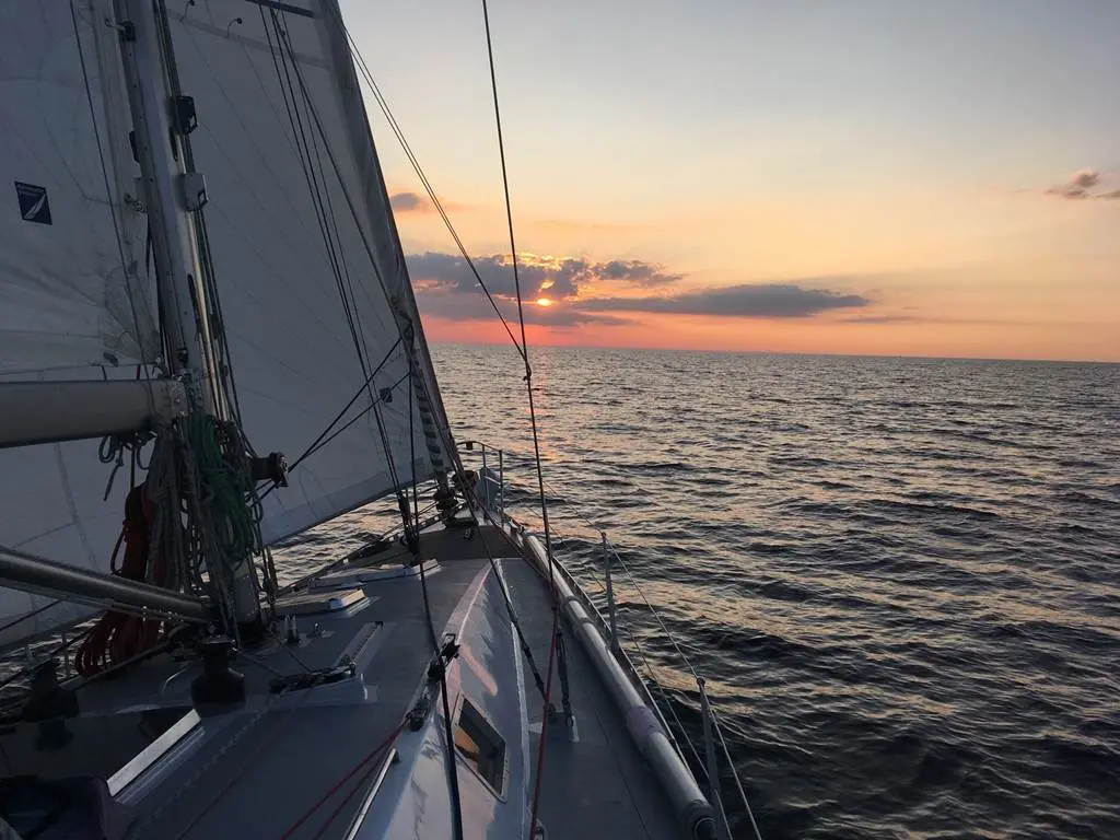 Couché de soleil sur l'océan atlantique