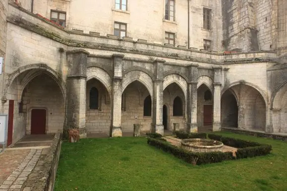 cloitre de l'abbaye