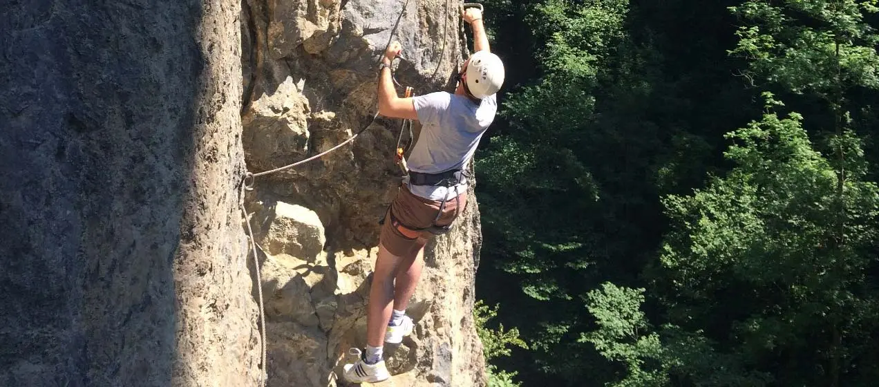 MUR D'ESCALADE