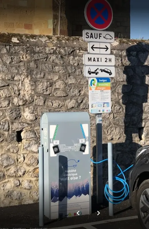 Borne recharge Galan