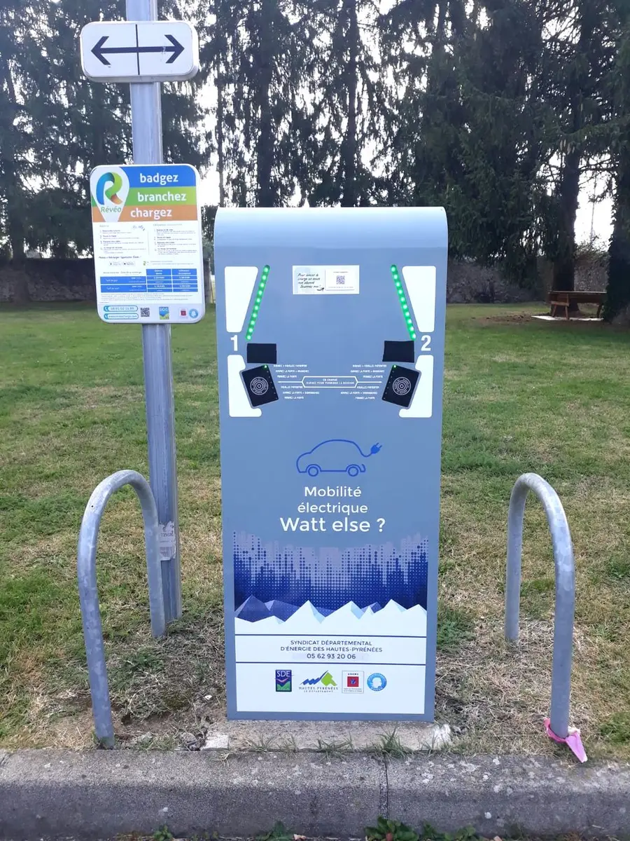 Borne recharge La Barthe