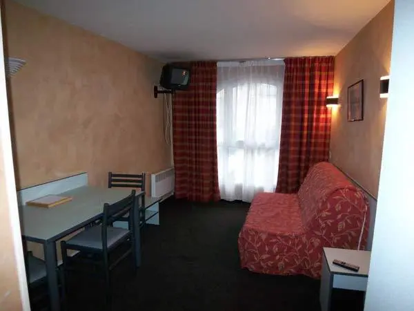 Location-appartement-hautes-pyrenees-HLOMIP065FS00CAI-g2
